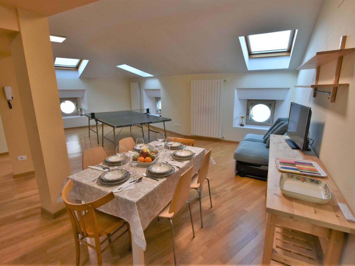 Apartment Duomo Mansarda By Interhome Iseo Exterior foto